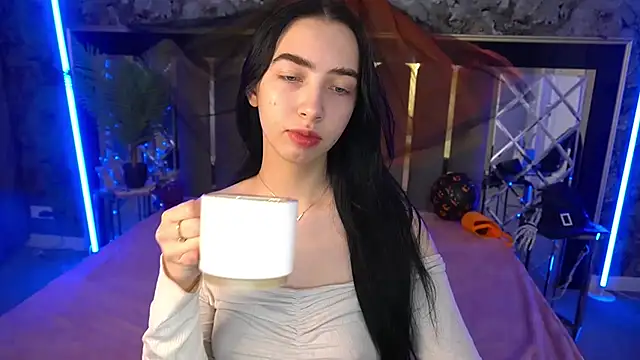 Snapshot of WildKittenX_ chatting on 10/29/25, 06:45 WildKittenX online show from 10/29/25, 06:45