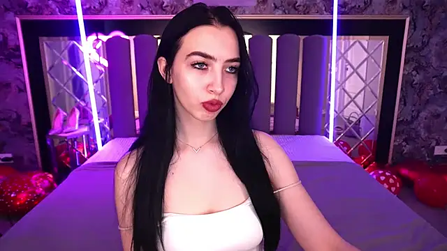 WildKittenX  online show from 02/13/26, 06:46