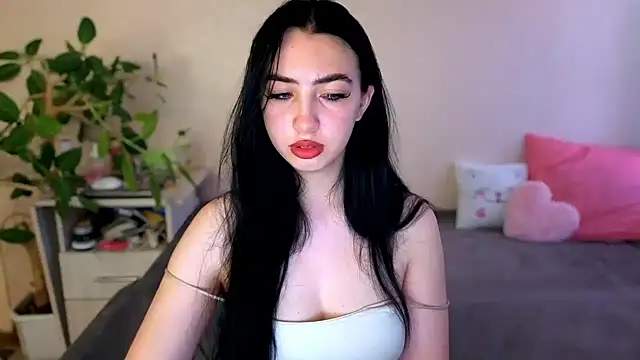 Snapshot of WildKittenX_ chatting on 07/02/26, 04:07 WildKittenX online show from 07/02/26, 04:07