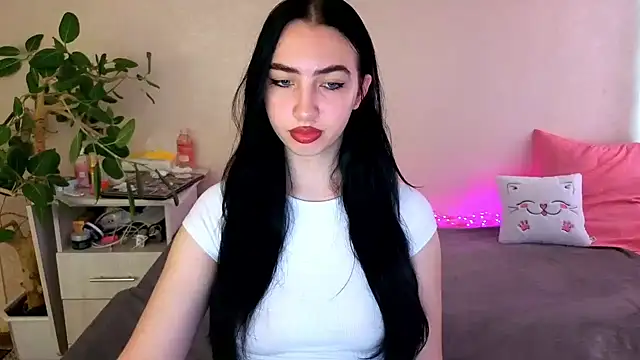 Snapshot of WildKittenX_ chatting on 06/06/26, 04:07 WildKittenX online show from 06/06/26, 04:07