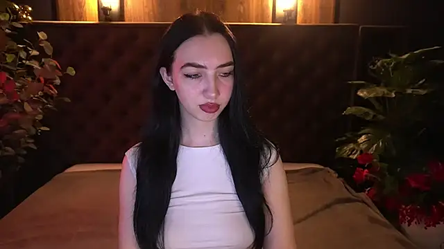 WildKittenX  online show from 04/15/26, 05:46