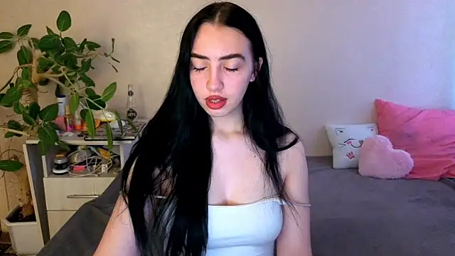 Snapshot of WildKittenX_ chatting on 06/20/26, 04:06 WildKittenX online show from 06/20/26, 04:06