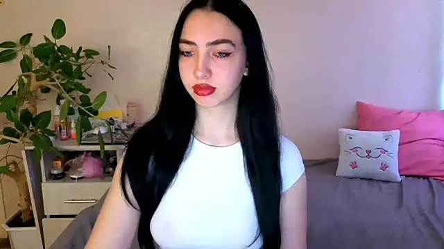 WildKittenX  online show from 06/01/26, 04:13