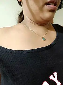 Snapshot of pallu_telgu_kannada chatting on 09/22/25, 05:08 pallu telgu kannada online show from 09/22/25, 05:08