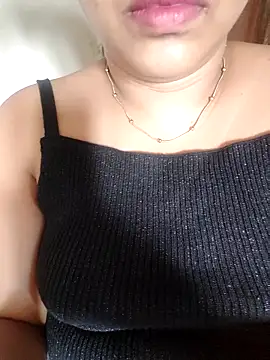 Snapshot of pallu_telgu_kannada chatting on 10/11/25, 08:37 pallu telgu kannada online show from 10/11/25, 08:37