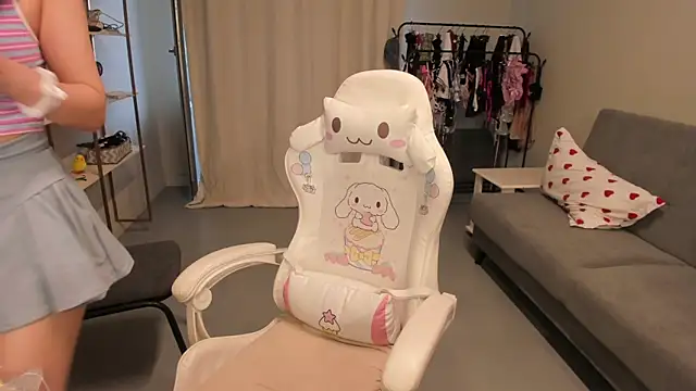 ka00ru chan online show from 12/04/25, 09:41