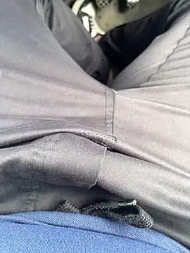 Smallcoco26 online show from 03/18/25, 09:23