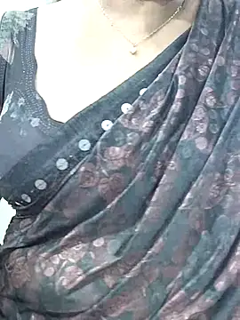 abinaya26 online show from 10/08/25, 04:36