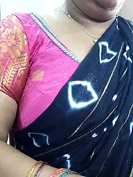 abinaya26 online show from 11/18/25, 07:44