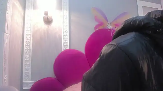 Snapshot of Bonniie_22 chatting on 11/19/25, 01:22 Bonniie 22 online show from 11/19/25, 01:22