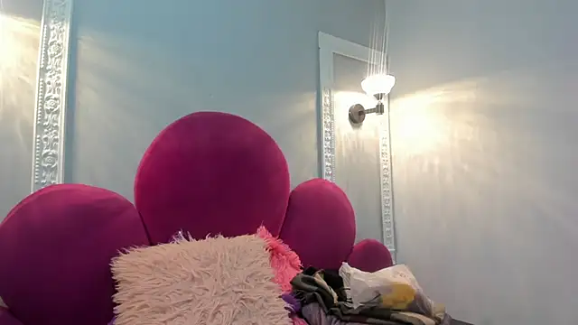 Snapshot of Bonniie_22 chatting on 10/31/25, 01:52 Bonniie 22 online show from 10/31/25, 01:52