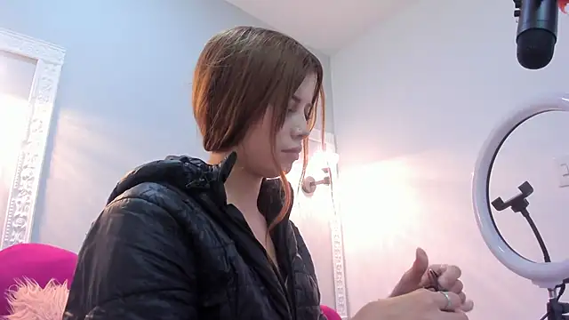 Snapshot of Bonniie_22 chatting on 10/20/25, 01:22 Bonniie 22 online show from 10/20/25, 01:22