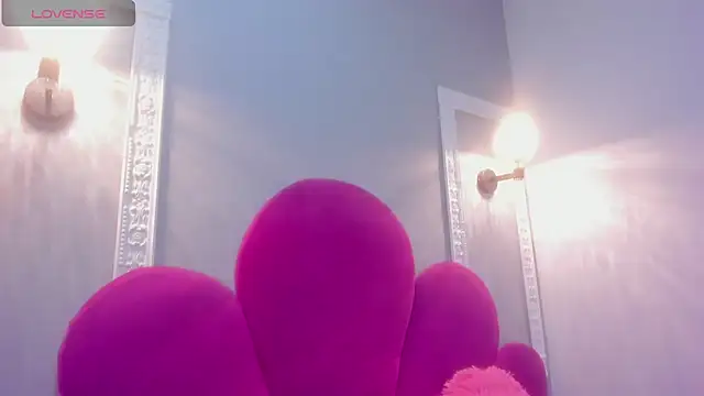 Snapshot of Bonniie_22 chatting on 12/04/25, 02:05 Bonniie 22 online show from 12/04/25, 02:05