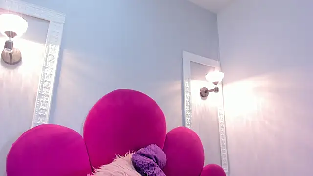 Snapshot of Bonniie_22 chatting on 10/23/25, 02:05 Bonniie 22 online show from 10/23/25, 02:05