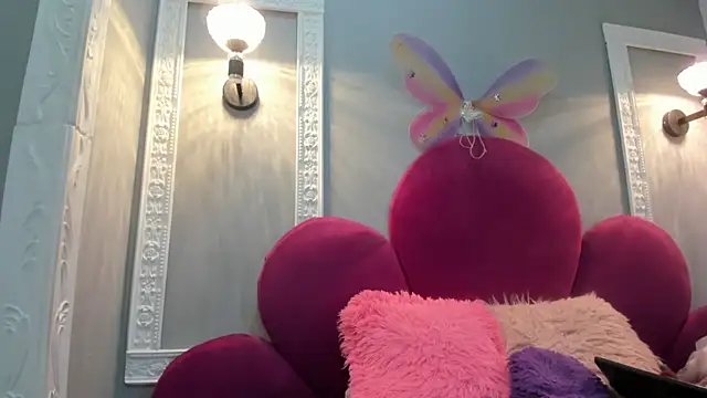 Snapshot of Bonniie_22 chatting on 11/12/25, 01:37 Bonniie 22 online show from 11/12/25, 01:37