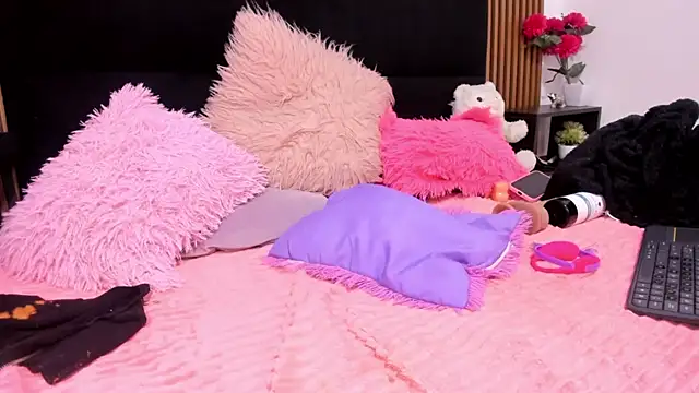 Bonniie 22 online show from 04/02/26, 09:16