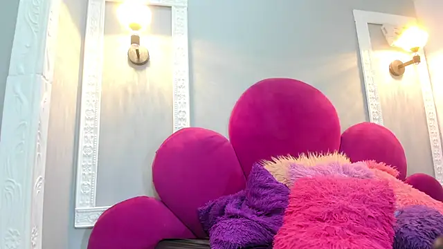 Bonniie 22 online show from 04/08/26, 08:32