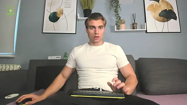 Kyle Baker online show from 10/17/25, 11:23