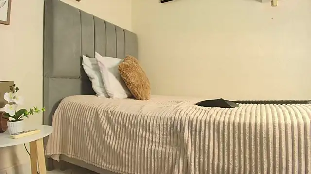 mary cute9 online show from 04/14/26, 12:21