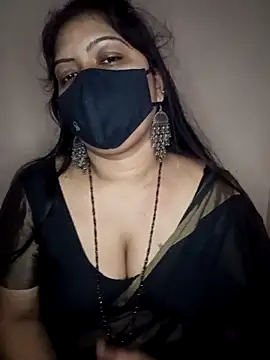 Snapshot of Bagi-Sexy chatting on 12/17/25, 09:42 Bagi-Sexy online show from 12/17/25, 09:42