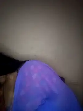 Snapshot of Bagi-Sexy chatting on 12/20/25, 10:56 Bagi-Sexy online show from 12/20/25, 10:56