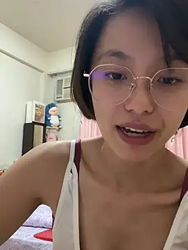 Snapshot of ladypaggy chatting on 04/27/26, 02:37 ladypaggy online show from 04/27/26, 02:37