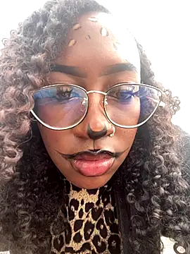 Qeen blackk online show from 10/08/25, 06:30