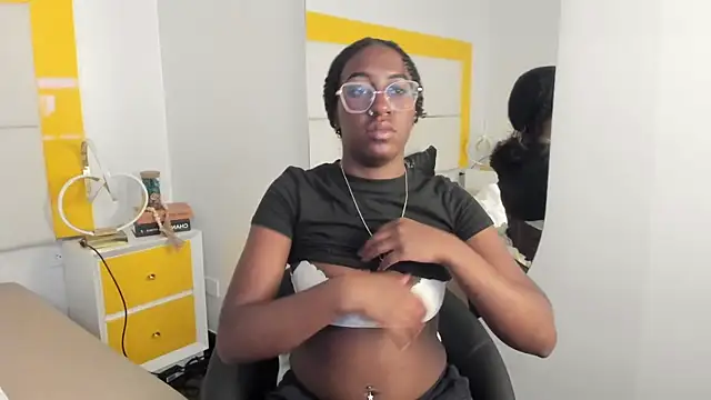 Qeen blackk online show from 03/26/26, 05:33