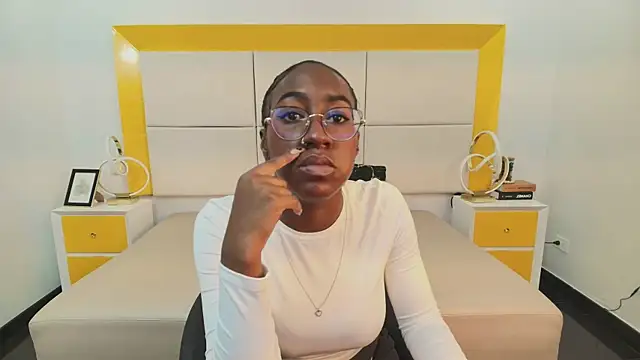 Qeen blackk online show from 11/13/25, 08:02