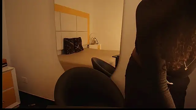 Qeen blackk online show from 12/16/25, 09:30