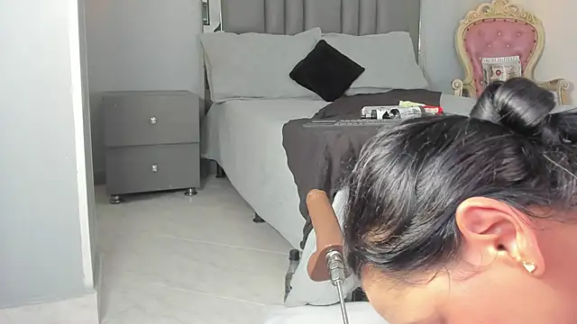 Sienna miller 27 online show from 09/27/25, 11:49