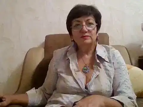 Snapshot of Lota5821 chatting on 09/21/25, 04:23 Lota5821 online show from 09/21/25, 04:23