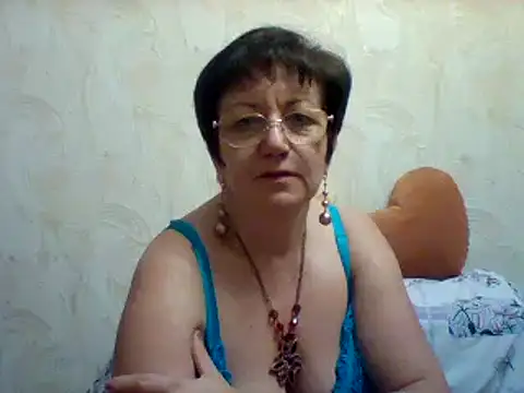 Snapshot of Lota5821 chatting on 03/13/25, 06:45 Lota5821 online show from 03/13/25, 06:45
