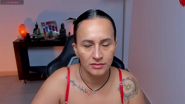 Sara Charmy online show from 07/04/26, 10:54