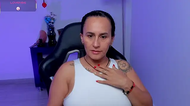 Sara Charmy online show from 06/06/26, 10:37