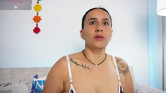 Sara Charmy online show from 02/16/26, 10:58