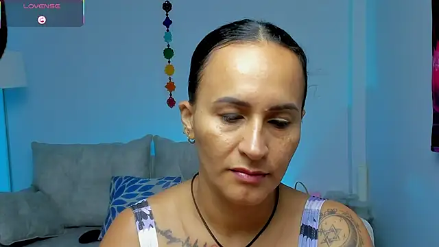 Snapshot of Sara_Charmy chatting on 04/25/26, 10:40 Sara Charmy online show from 04/25/26, 10:40