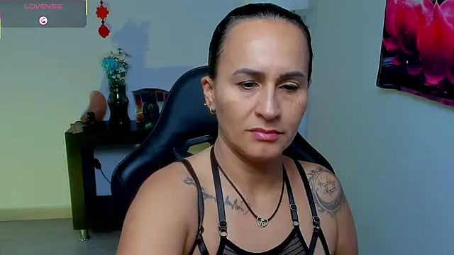 Sara Charmy online show from 06/03/26, 11:11