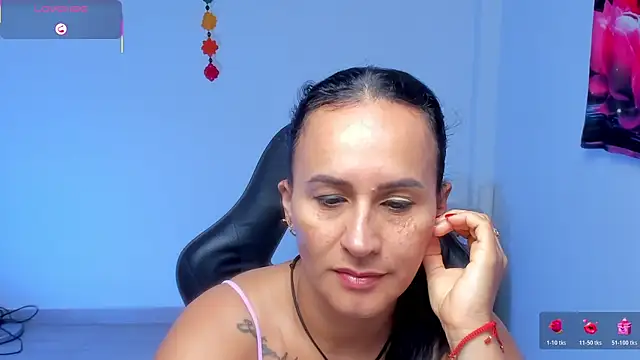 Snapshot of Sara_Charmy chatting on 05/18/26, 11:15 Sara Charmy online show from 05/18/26, 11:15