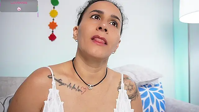 Sara Charmy online show from 02/12/26, 10:59