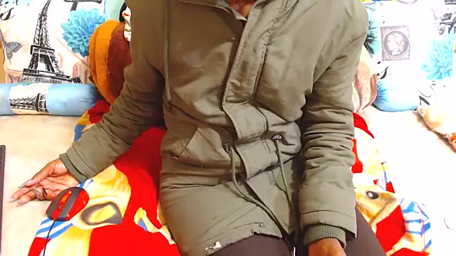 ChocolateClit online show from 11/06/25, 09:19