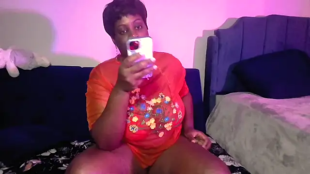 Snapshot of lovelyenigma365 chatting on 03/06/25, 11:31 lovelyenigma365 online show from 03/06/25, 11:31