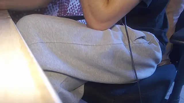 GreekDaddyNickOfficial online show from 11/04/25, 08:18