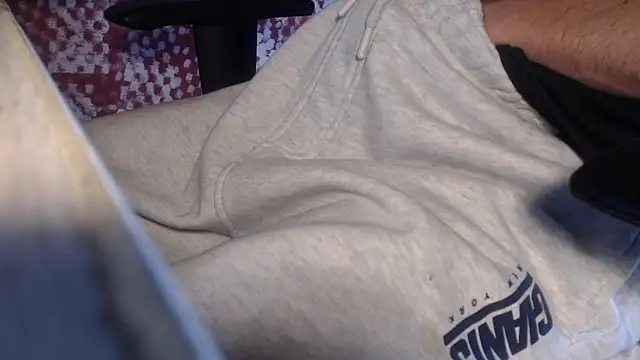 GreekDaddyNickOfficial online show from 09/29/25, 04:30