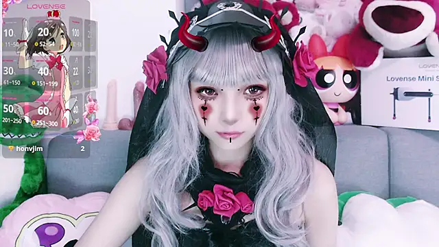 Snapshot of chenenna7 chatting on 10/31/25, 02:02 chenenna7 online show from 10/31/25, 02:02