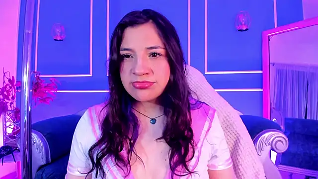 TaraTaylorr online show from 12/15/25, 02:28