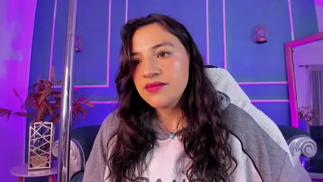 TaraTaylorr online show from 09/18/25, 02:14