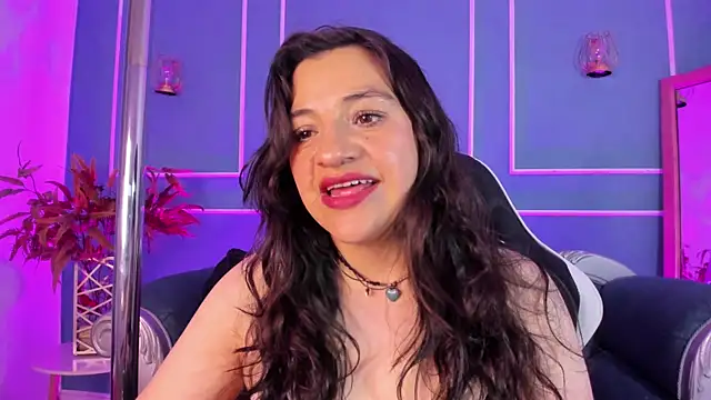 TaraTaylorr online show from 10/02/25, 02:15