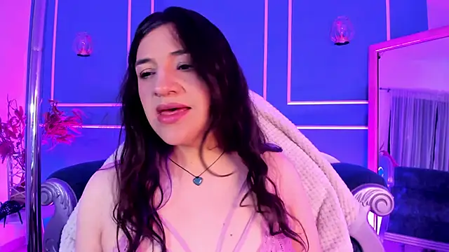 TaraTaylorr online show from 12/16/25, 03:11