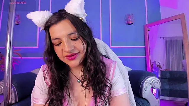 TaraTaylorr online show from 09/28/25, 02:40